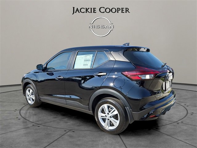 New 2025 Nissan Kicks Play S image 3