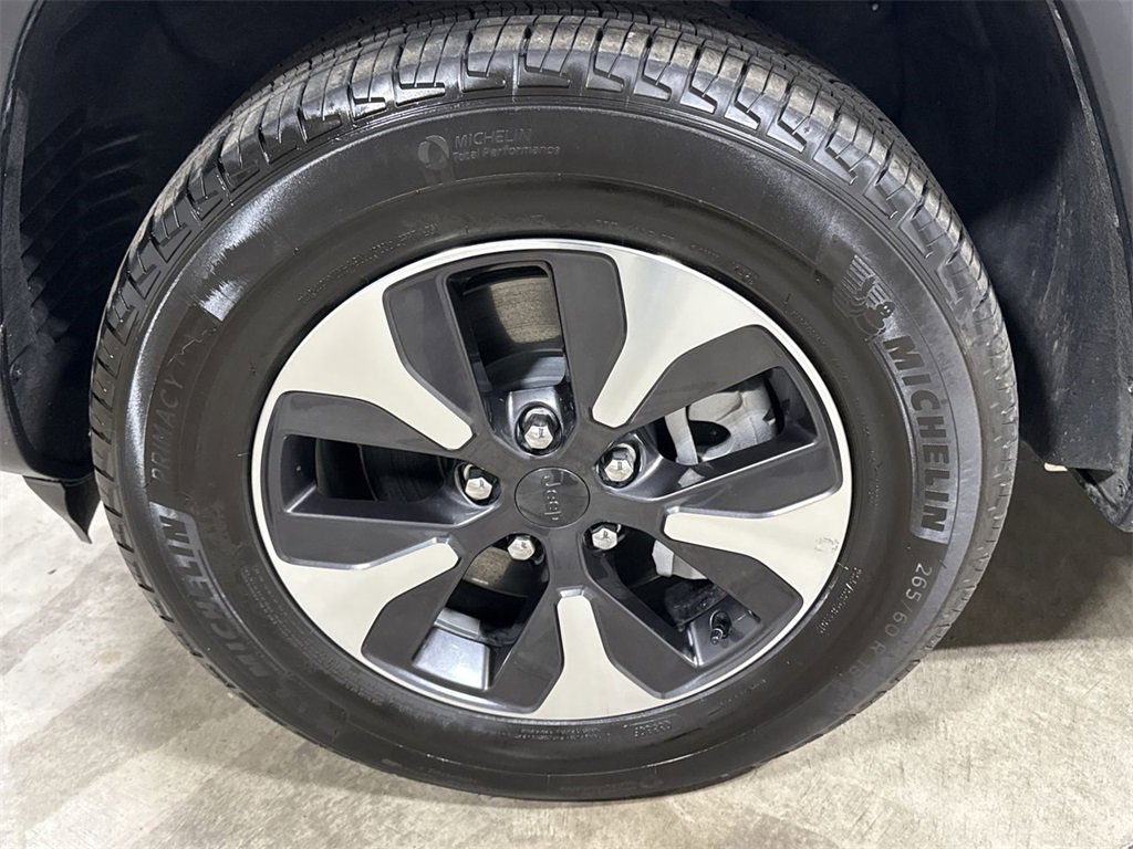 Used 2025 Jeep Grand Cherokee Limited 4xe image 28