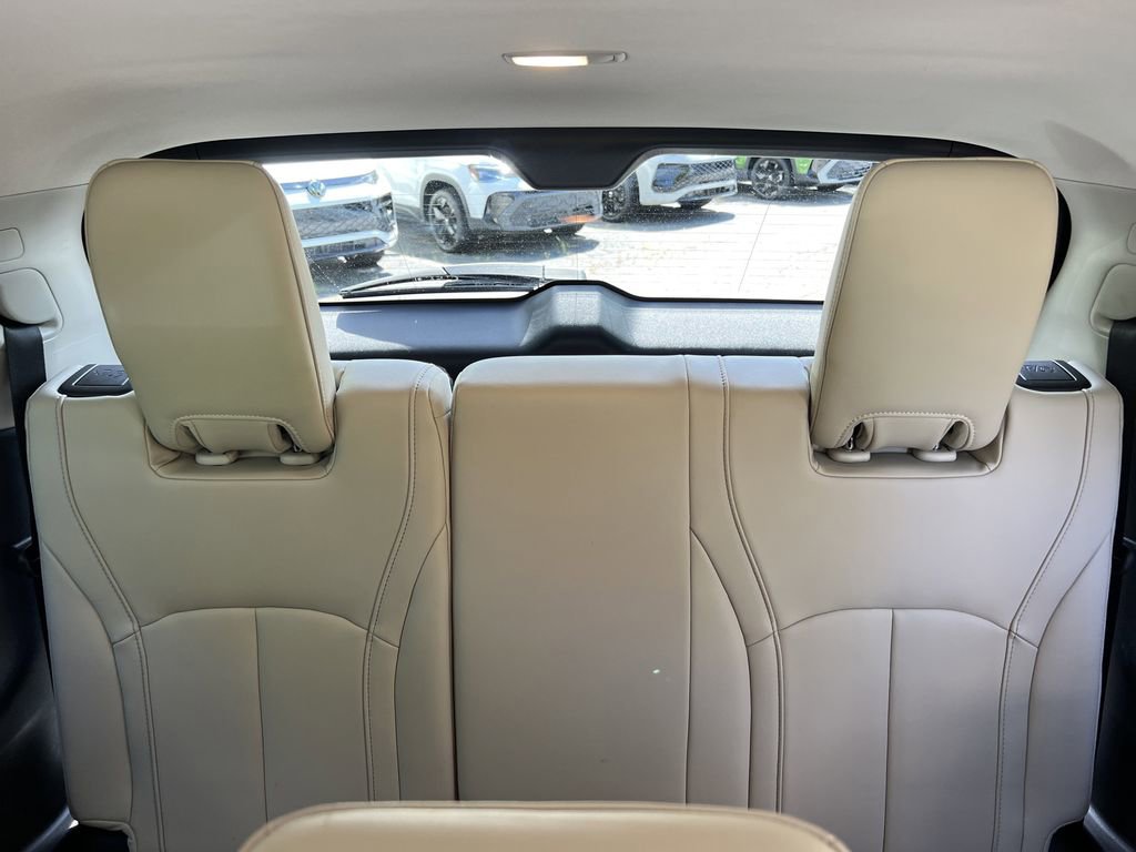 Used 2023 INFINITI QX60 Luxe w/ Vision Package AWD/4WD image 19