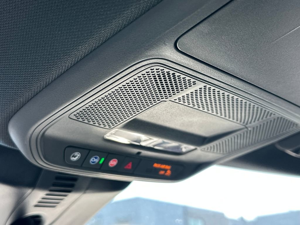 New 2026 Chevrolet Traverse LT w/ Driver Confidence Package image 23