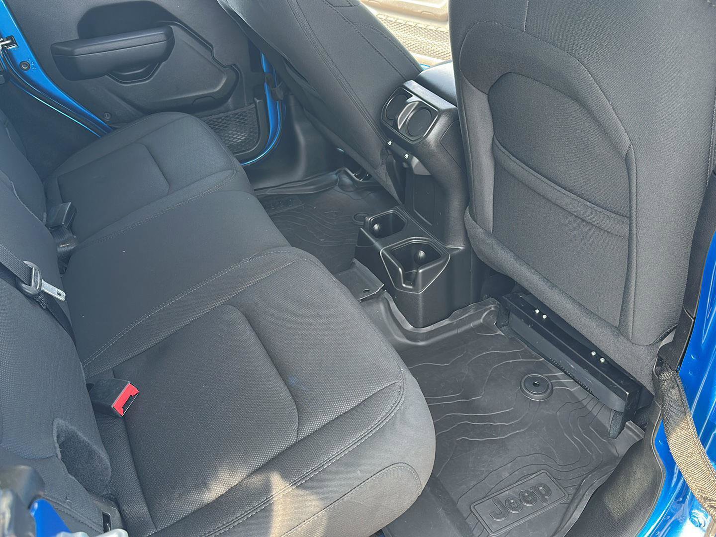 Used 2022 Jeep Wrangler Unlimited Sport AWD/4WD image 17