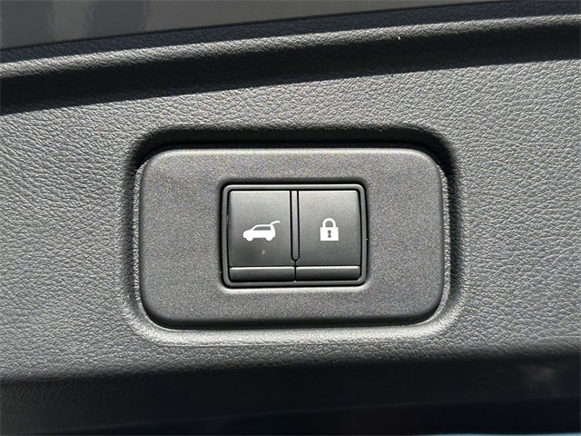 Used 2022 Nissan Pathfinder Platinum w/ Cargo Package image 20