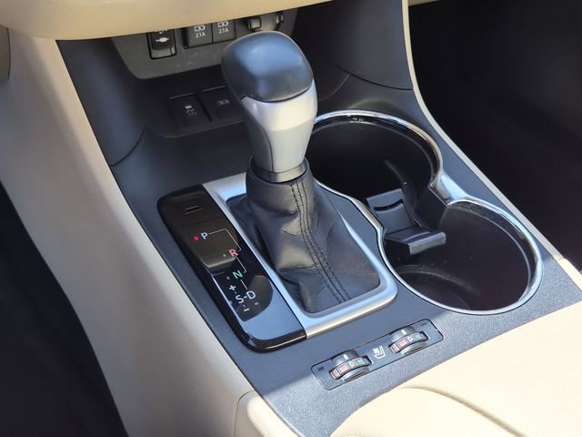 Used 2017 Toyota Highlander Limited image 32