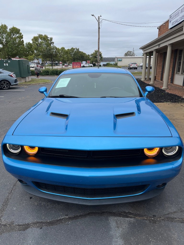Used 2018 Dodge Challenger SXT w/ Blacktop Package image 2