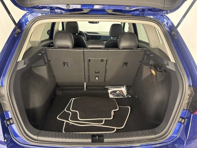 Used 2023 Volkswagen Taos SE w/ Panoramic Sunroof Package image 25