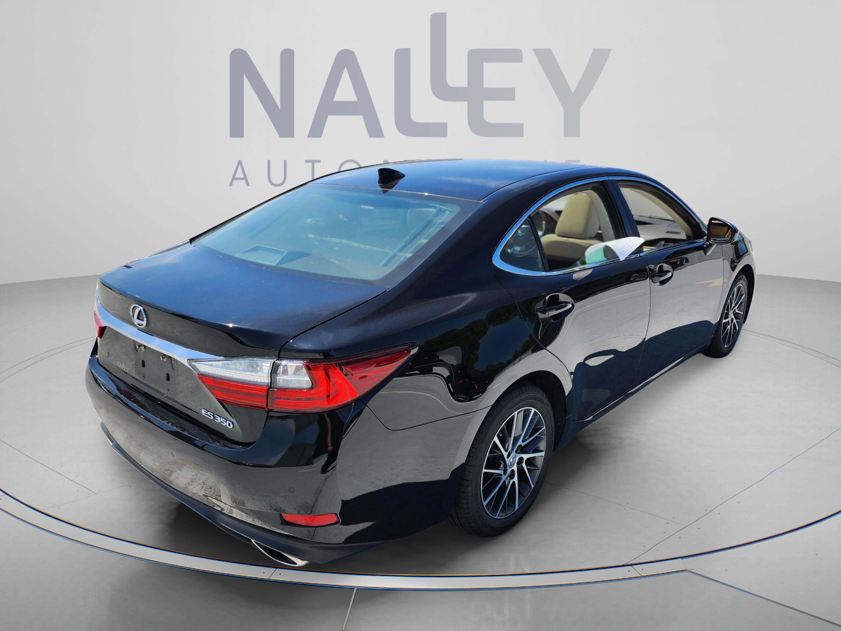 Used 2018 Lexus ES 350 w/ Luxury Package w/Wood Trim FWD image 4