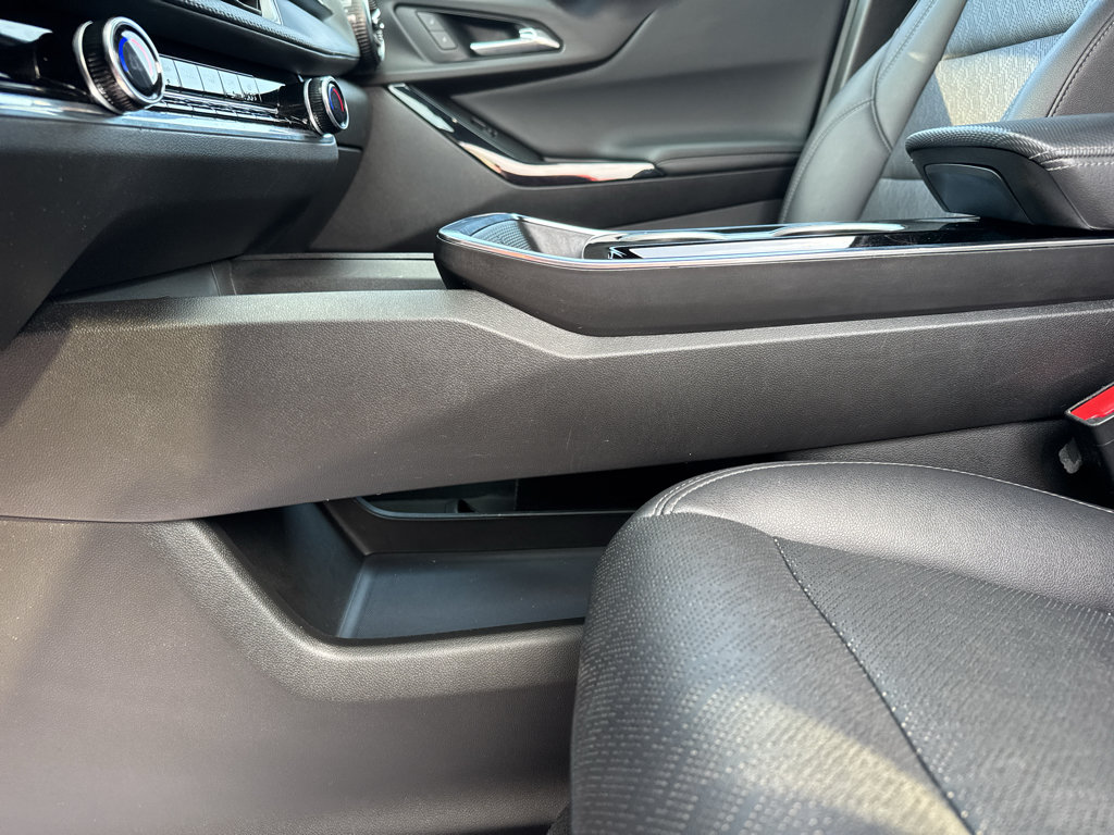 Used 2025 Chevrolet Equinox LT w/ Convenience Package II FWD image 21