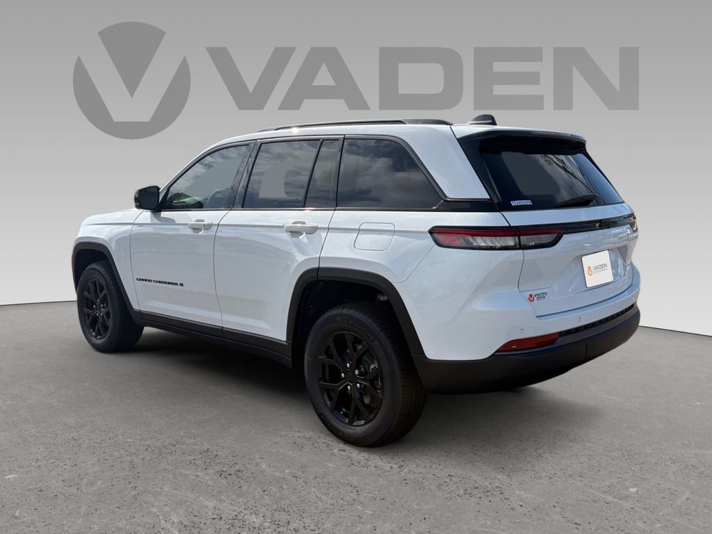 New 2026 Jeep Grand Cherokee Altitude image 23