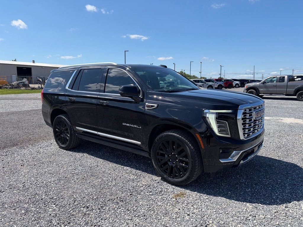 Used 2026 GMC Yukon Denali w/ Sun & Power Step Package AWD/4WD image 16