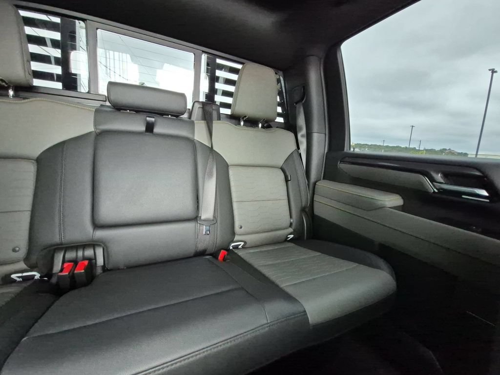 Used 2025 Chevrolet Silverado 2500 ZR2 w/ Technology Package AWD/4WD image 6