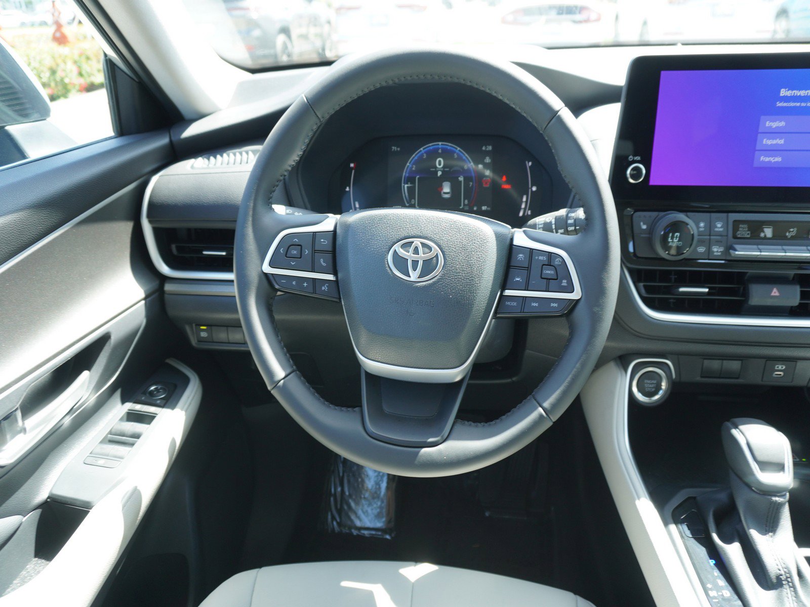 Used 2025 Toyota Grand Highlander FWD image 18