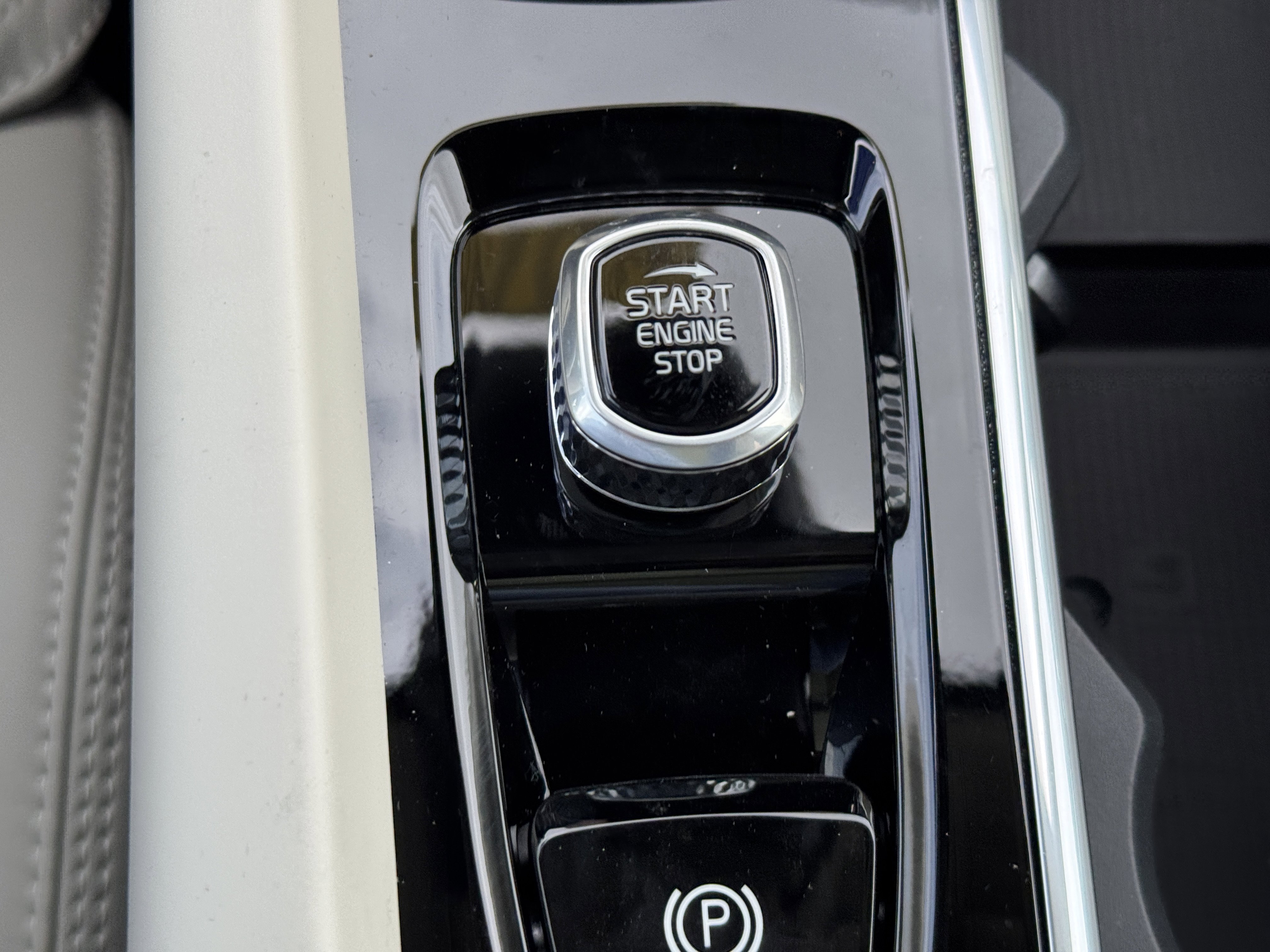 New 2026 Volvo XC60 B5 Ultra w/ Climate Package image 27