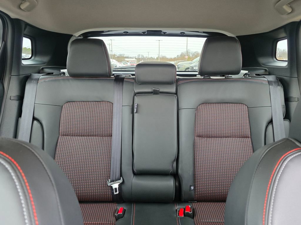 Used 2025 Nissan Kicks SR image 27