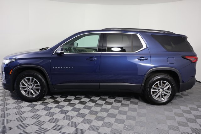 Used 2023 Chevrolet Traverse LT w/ LPO, Cargo Package image 5