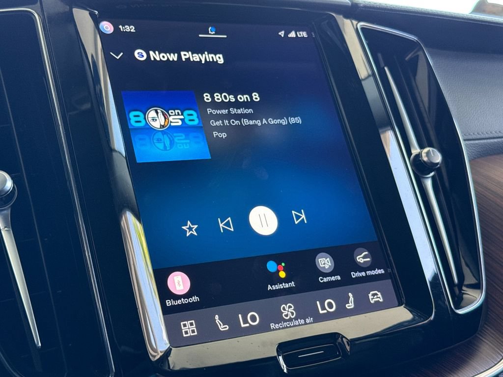 Certified 2023 Volvo XC60 B5 Ultimate AWD/4WD image 17
