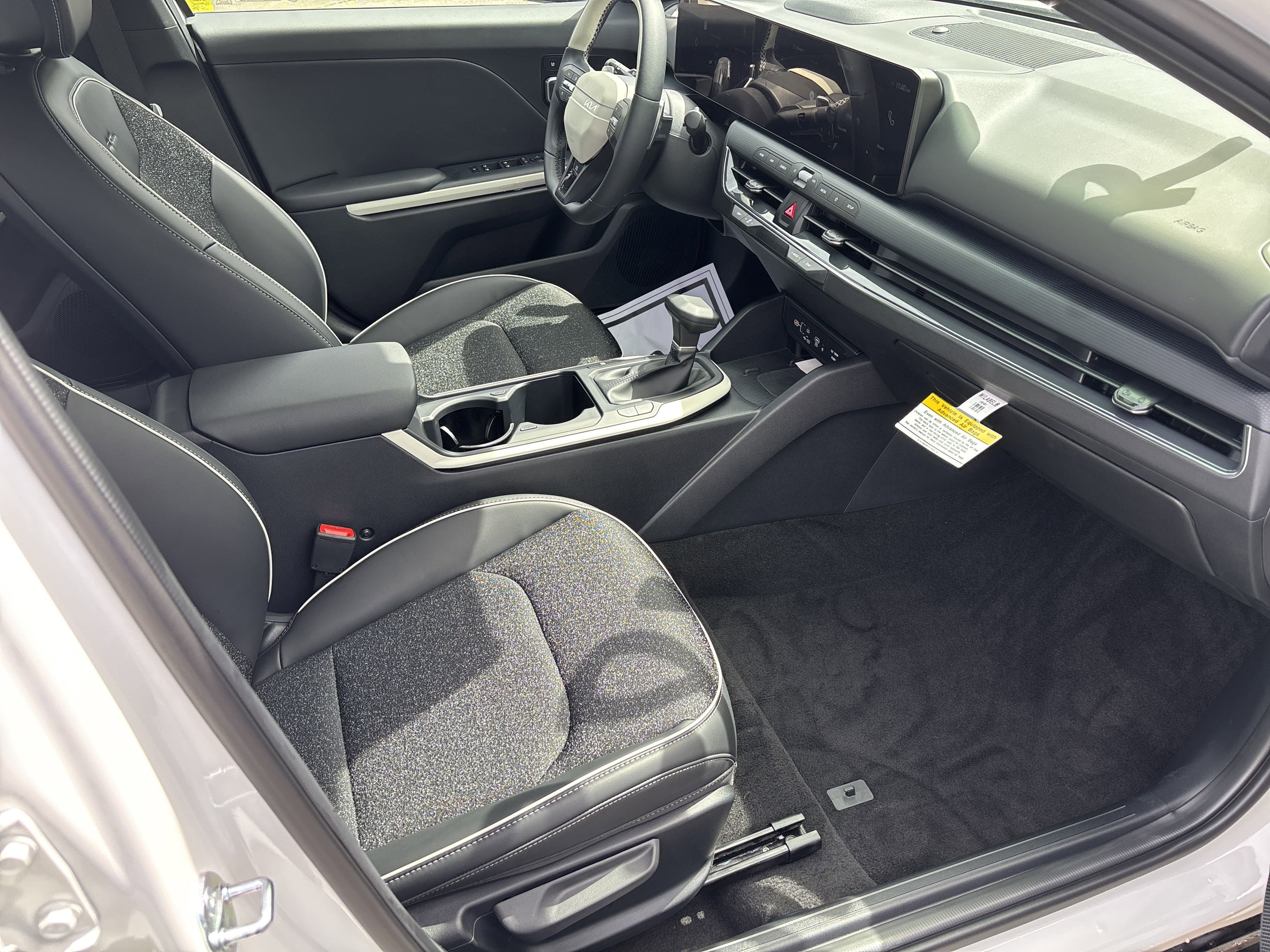 New 2025 Kia K4 GT-Line image 33