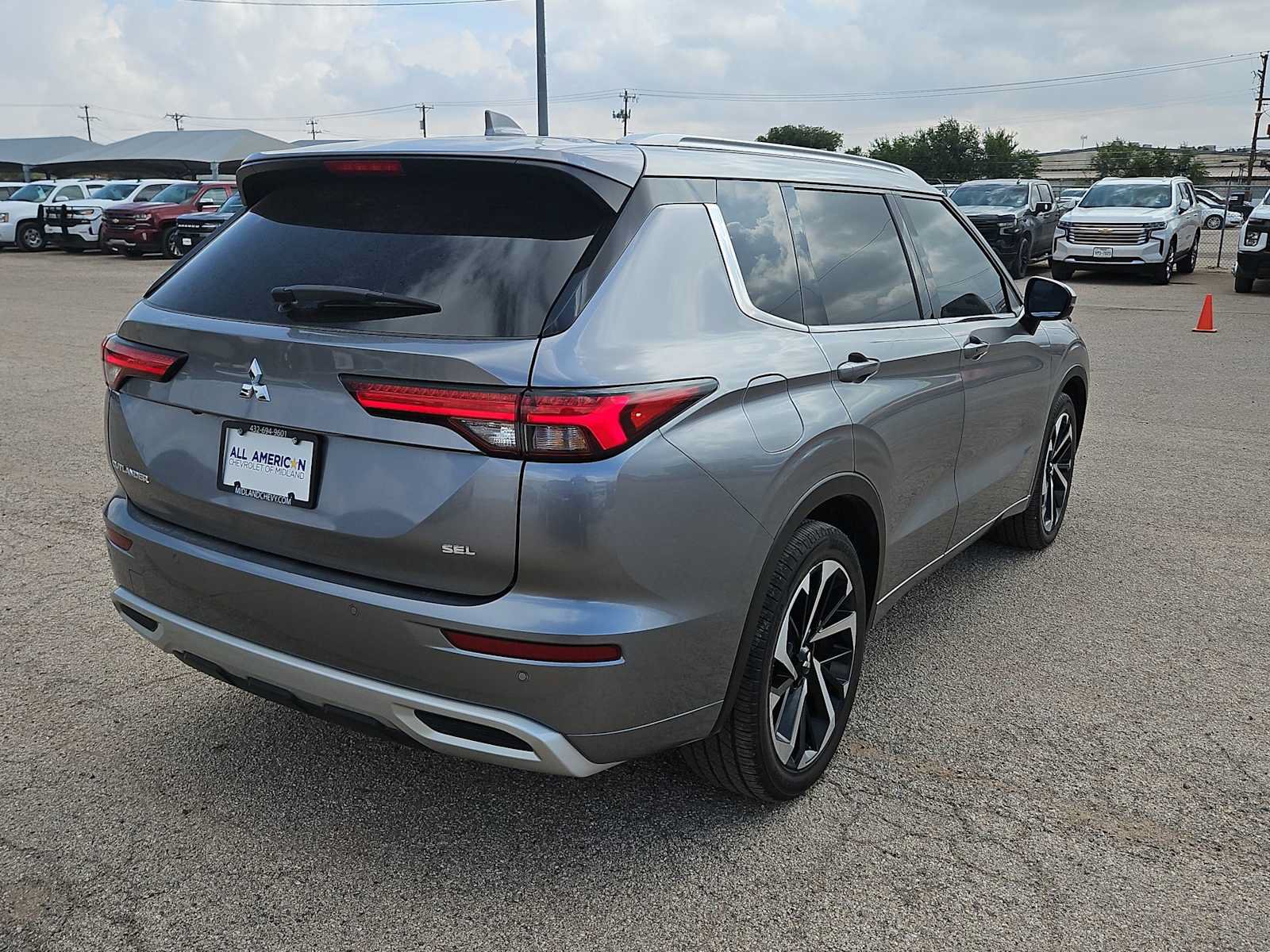 Used 2024 Mitsubishi Outlander SEL FWD image 8