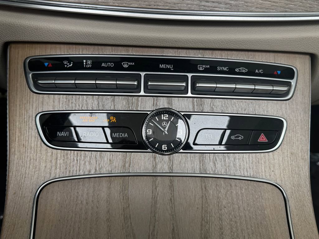 Used 2019 Mercedes-Benz E 450 4MATIC Cabriolet image 36