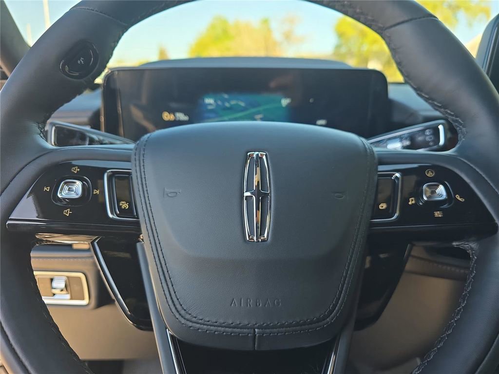 New 2026 Lincoln Aviator Black Label w/ Jet Appearance Package image 22