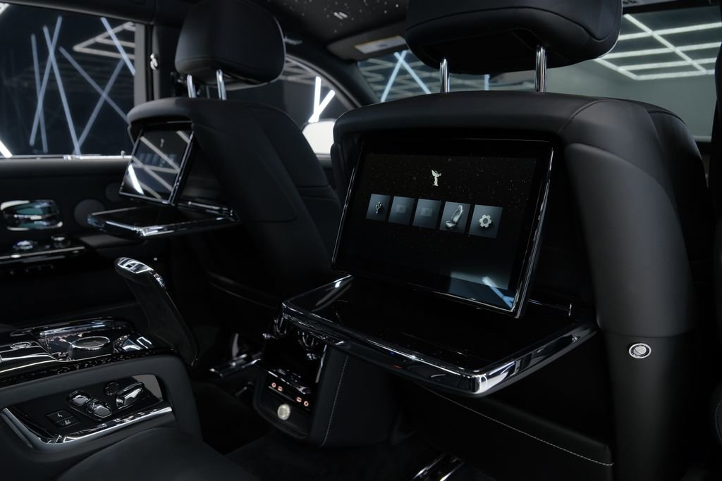 Used 2026 Rolls-Royce Phantom Sedan image 23