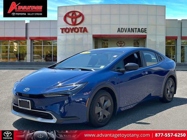 Used 2025 Toyota Prius Plug-In Hybrid FWD image 4