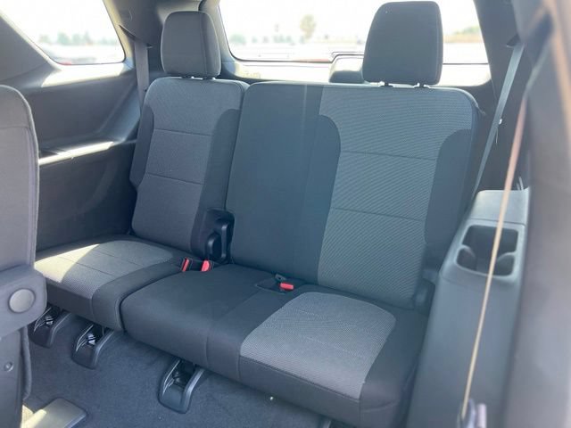 Used 2023 Chevrolet Traverse LT w/ LPO, Cargo Package AWD/4WD image 18