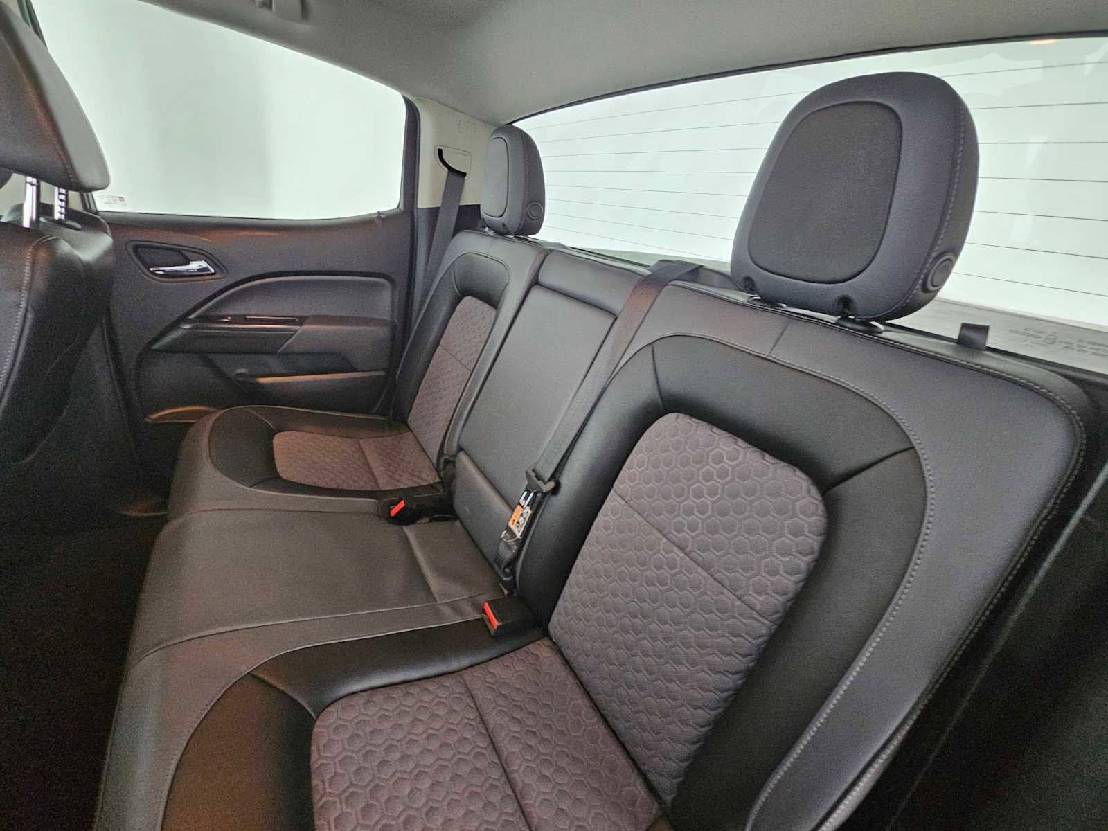 Used 2015 Chevrolet Colorado Z71 image 17