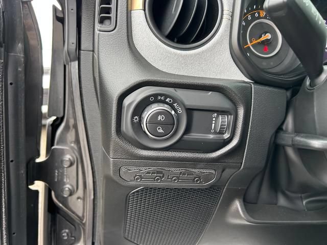 New 2025 Jeep Gladiator Sport AWD/4WD image 24