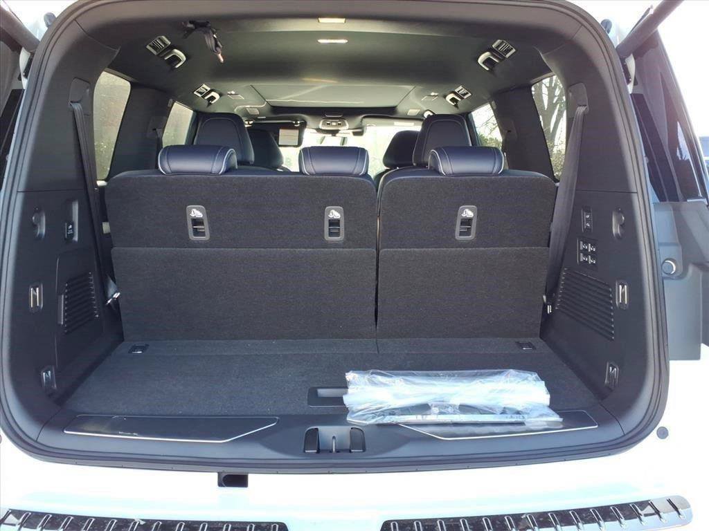 New 2026 INFINITI QX80 4WD w/ Sport Exterior Package image 45