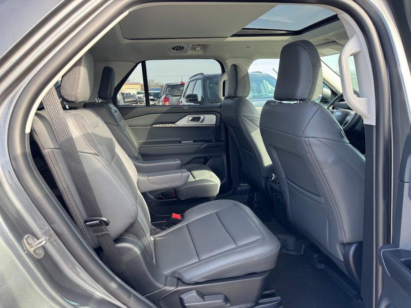 New 2026 Ford Explorer Active w/ Active Comfort Package AWD/4WD image 5