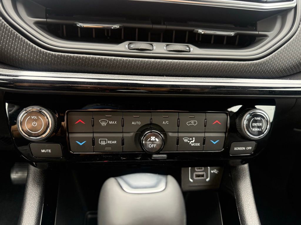 New 2026 Jeep Compass Limited image 21