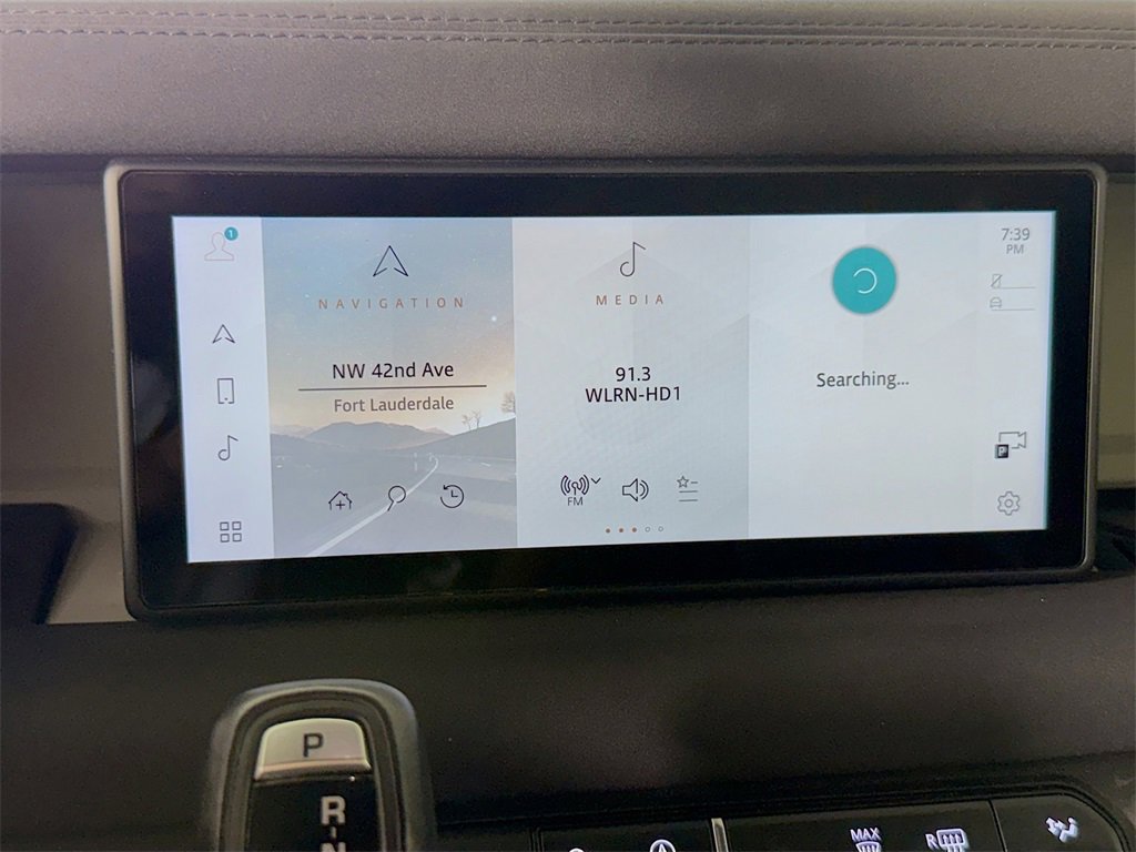 Used 2022 Land Rover Defender 90 X-Dynamic S image 16