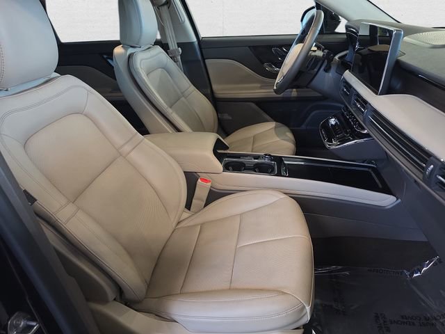 Used 2023 Lincoln Corsair Reserve w/ Equipment Group 201A image 10