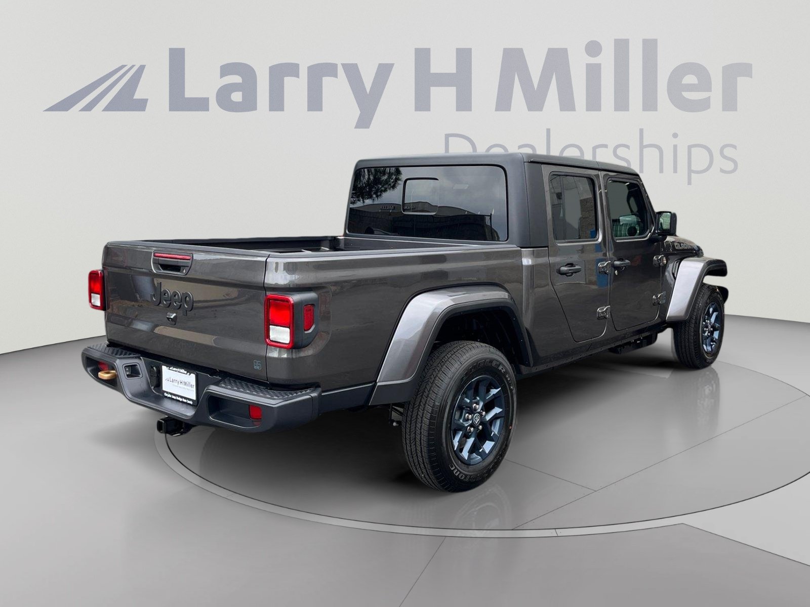 New 2026 Jeep Gladiator Sport AWD/4WD image 5
