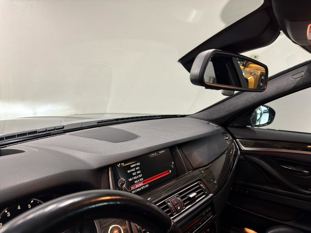 Used 2016 BMW M5 RWD image 19