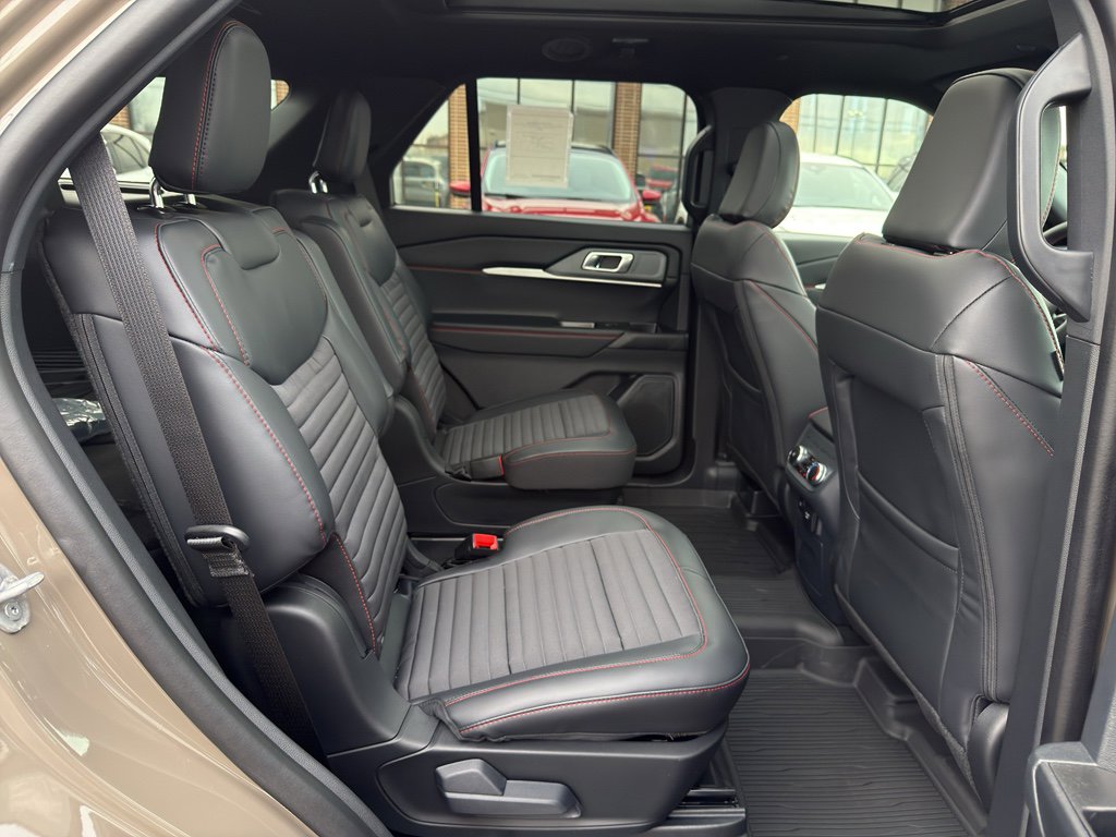 New 2026 Ford Explorer ST-Line w/ ST-Line Street Pack image 34
