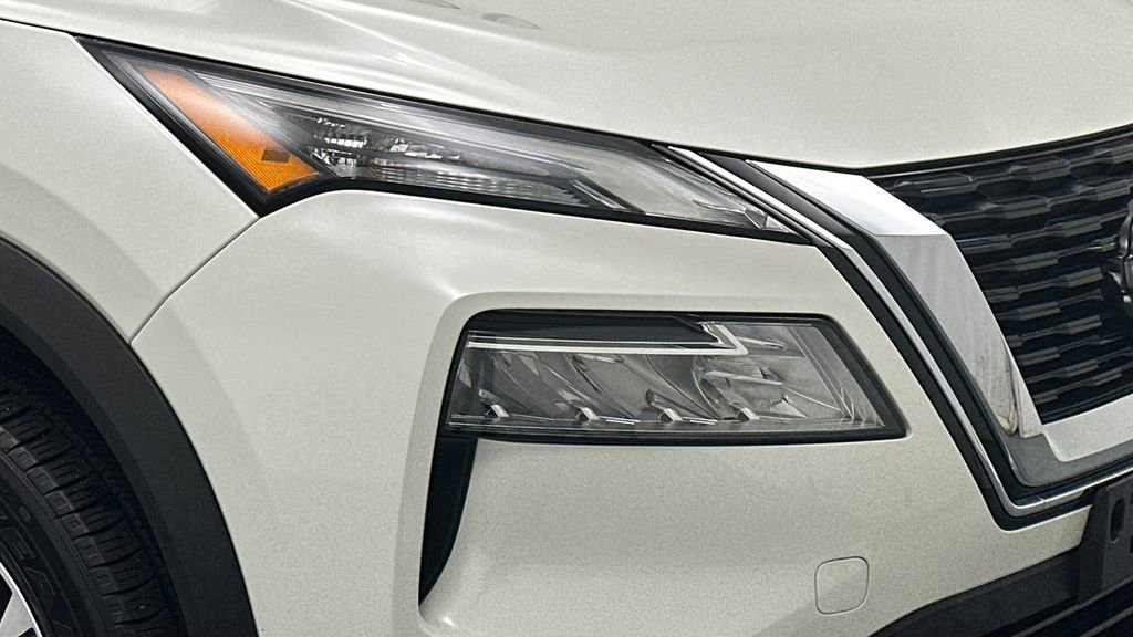 Certified 2023 Nissan Rogue SV w/ SV Premium B Package image 24