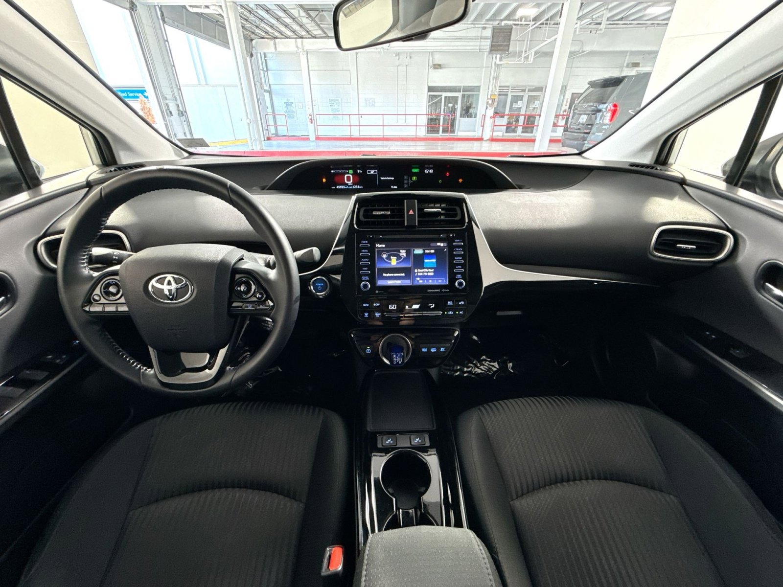 Used 2022 Toyota Prius Prime LE image 22