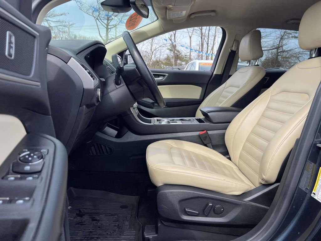 Used 2022 Ford Edge SEL w/ Convenience Package image 14