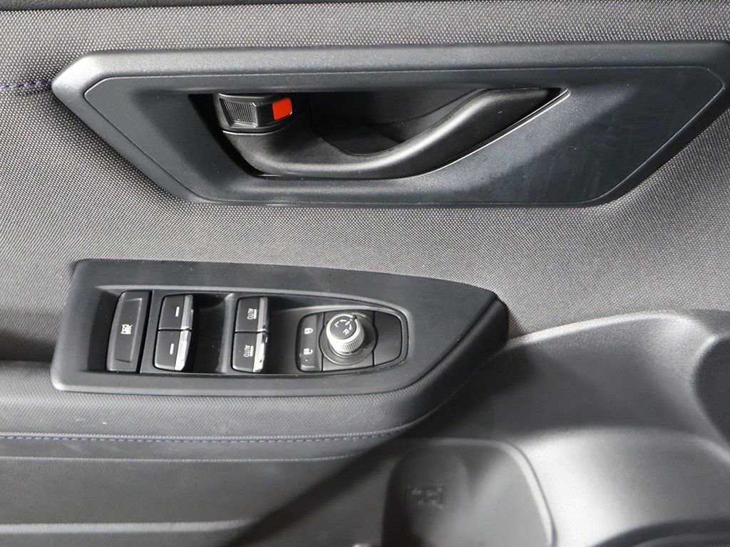 Used 2025 Subaru Forester Premium image 33