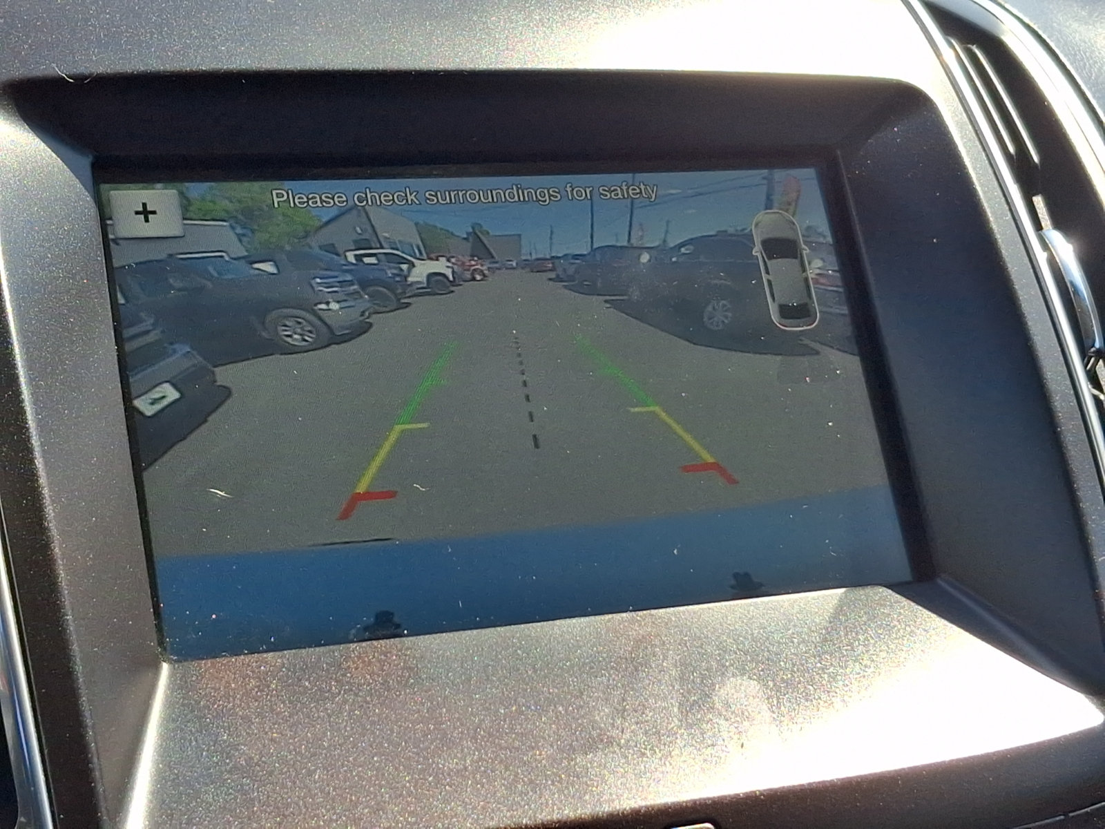 Used 2018 Ford Edge Titanium w/ Equipment Group 301A AWD/4WD image 19