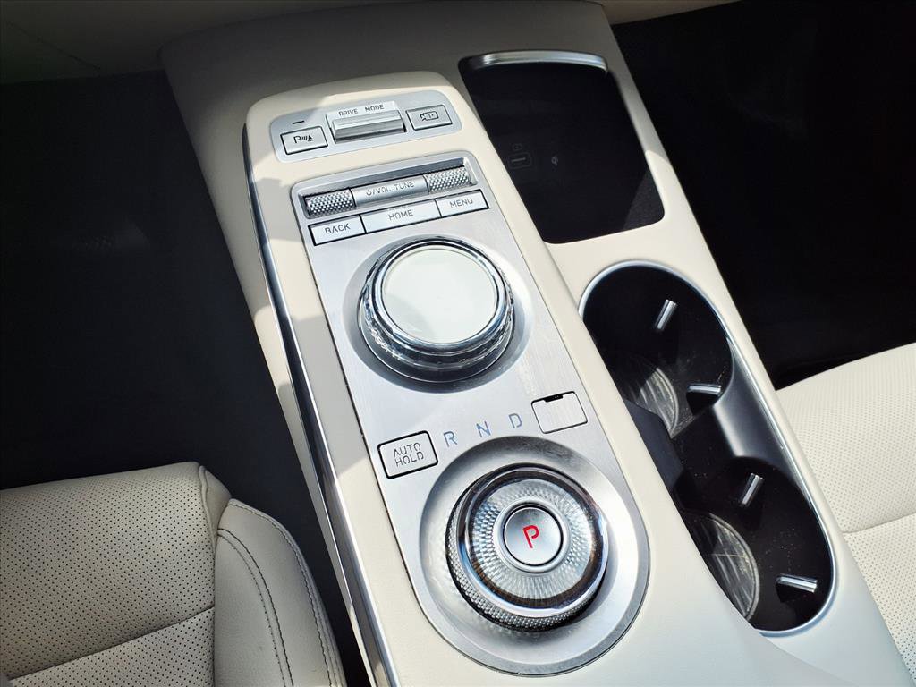 Certified 2022 Genesis GV70 2.5T image 25