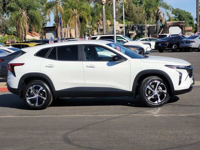 Used 2024 Chevrolet Trax RS FWD image 4