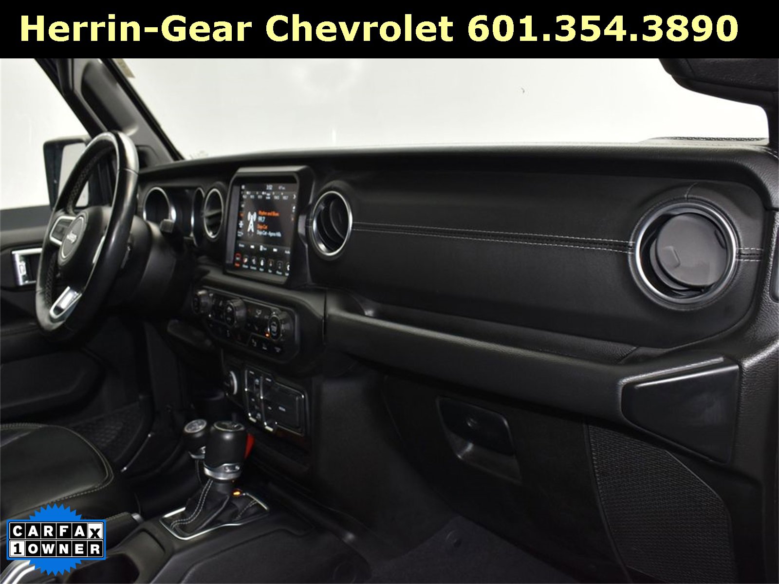 Used 2021 Jeep Wrangler Unlimited Sahara w/ Cold Weather Group image 26