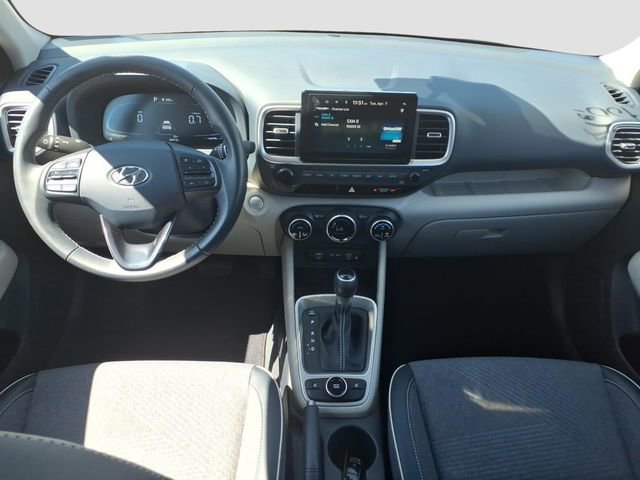 Used 2023 Hyundai Venue Limited w/ Cargo Package image 9