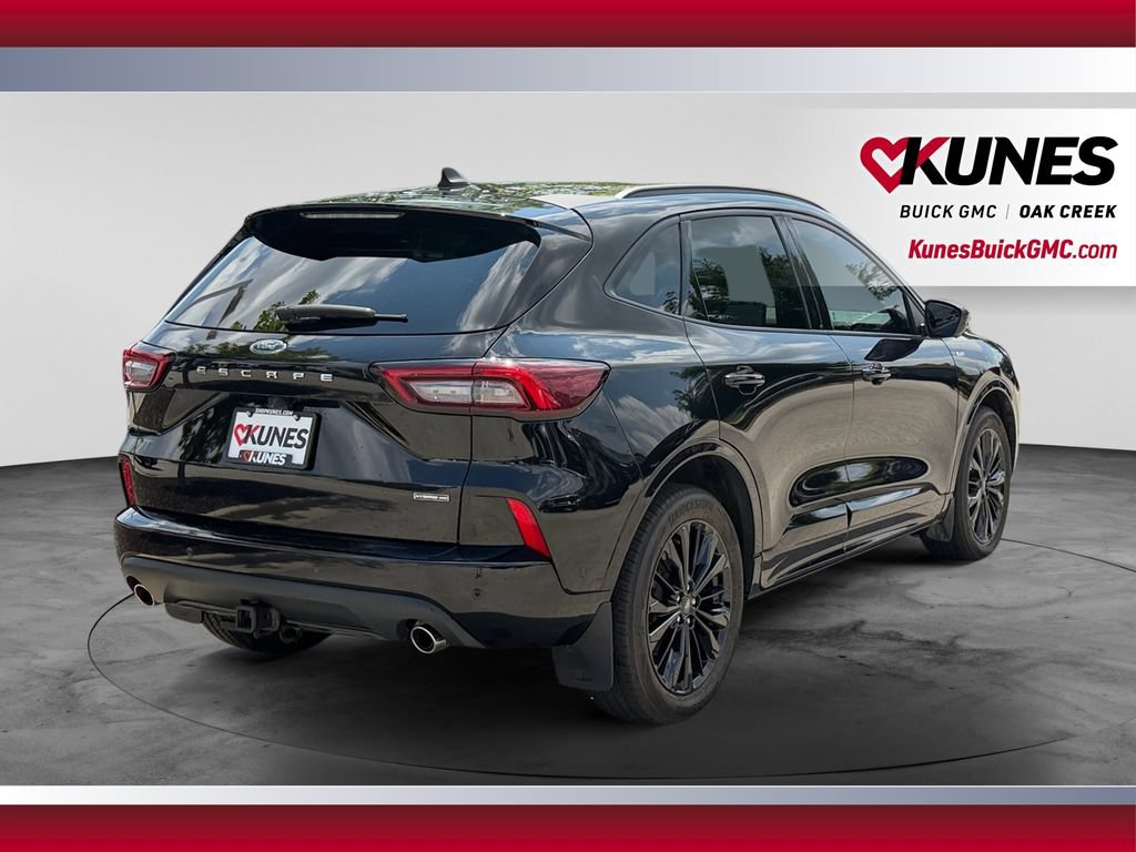 Used 2023 Ford Escape ST-Line Elite w/ Premium Technology Package AWD/4WD image 10