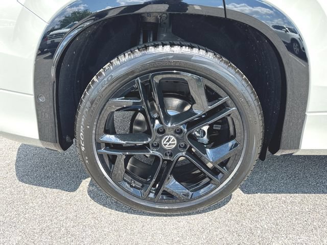 New 2026 Volkswagen Tiguan SE R-Line FWD image 33