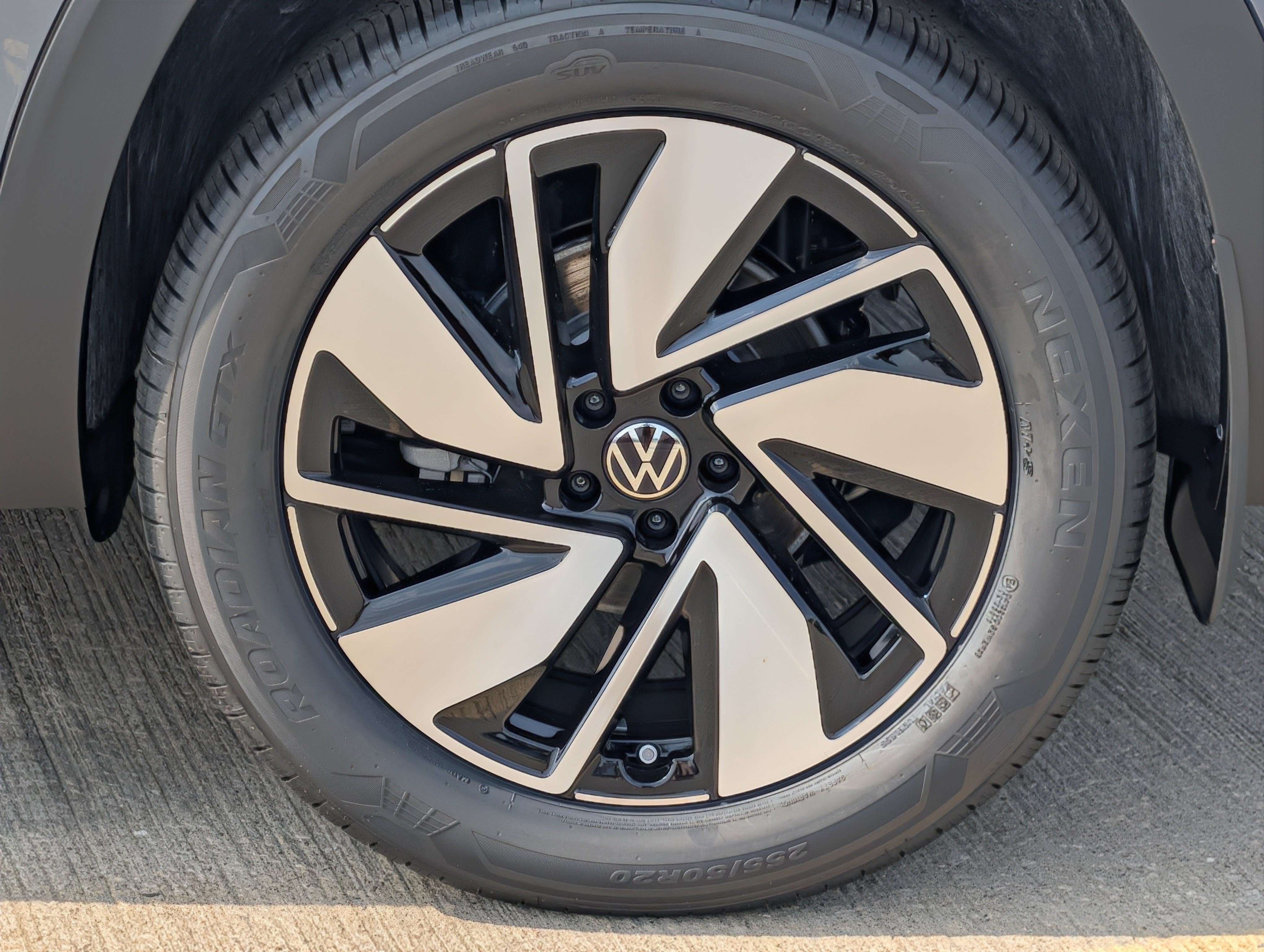 New 2026 Volkswagen Atlas SE AWD/4WD image 3