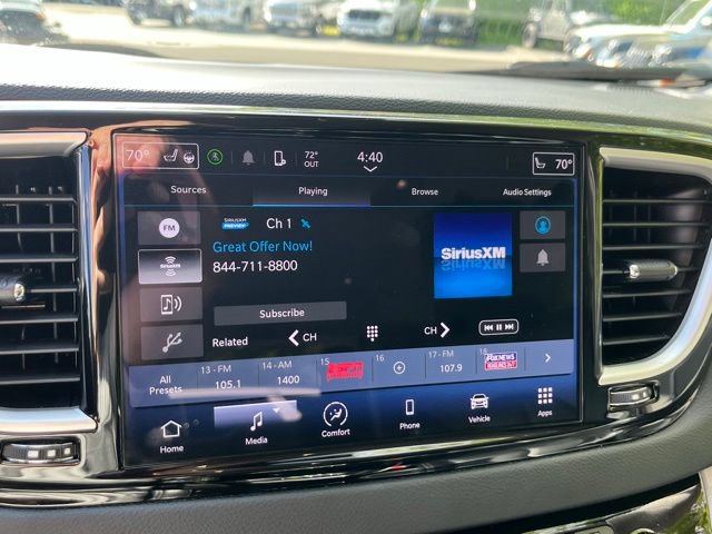 Used 2023 Chrysler Pacifica Touring-L FWD image 39