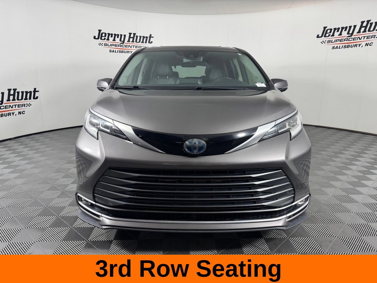 Used 2021 Toyota Sienna Limited FWD image 6